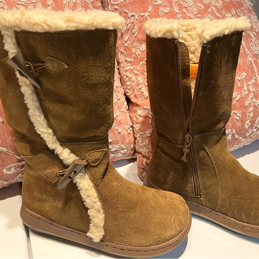 Rocketdog boots size 6